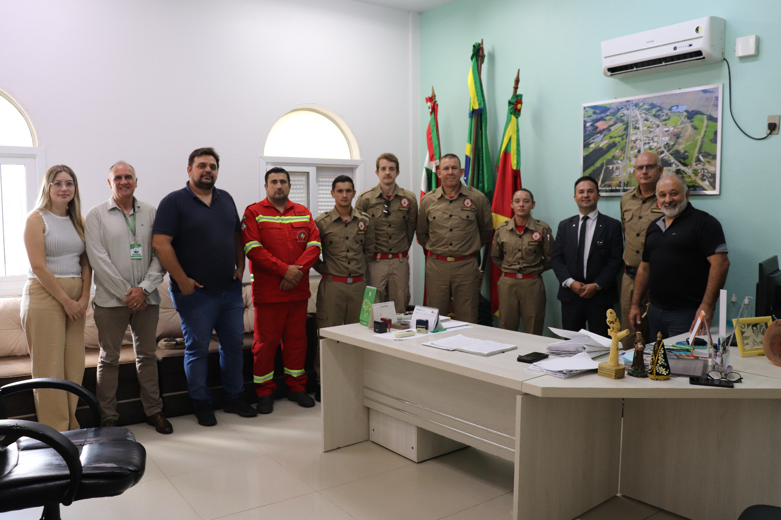 Bombeiros Civis de Cachoeira do Sul discutem termo de cooperação em visita ao Executivo Municipal de Novo Cabrais
