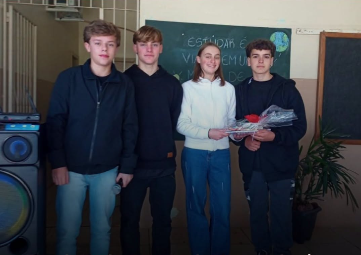 Escola Pedro Lovato de Novo Cabrais inicia programação especial da Semana do Estudante com atividades de integração!